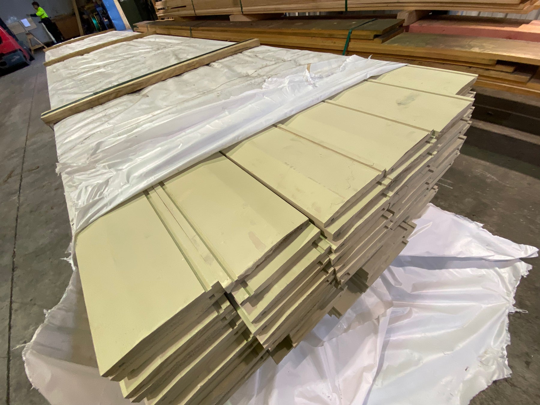 142 x 18 Bevel Back Pre Primed Solid Pine